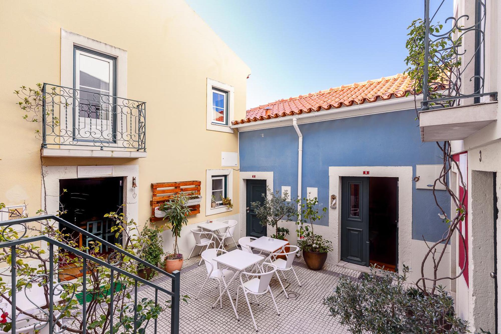 Pateo Santo Estevao-Self Catering Apartments Лиссабон Экстерьер фото